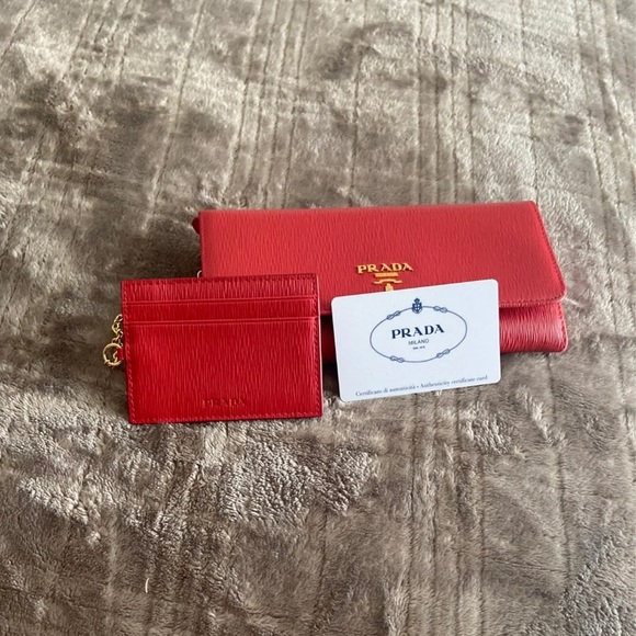 Prada Wallet - Picture 4 of 10